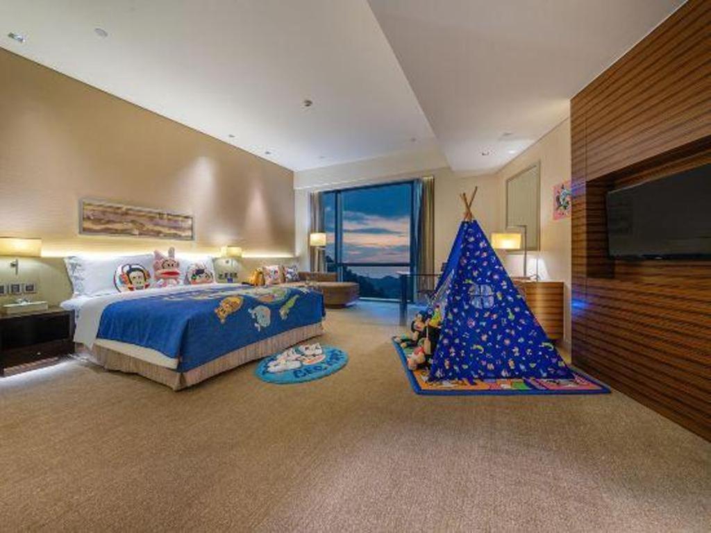 New World Guiyang Hotel Екстер'єр фото