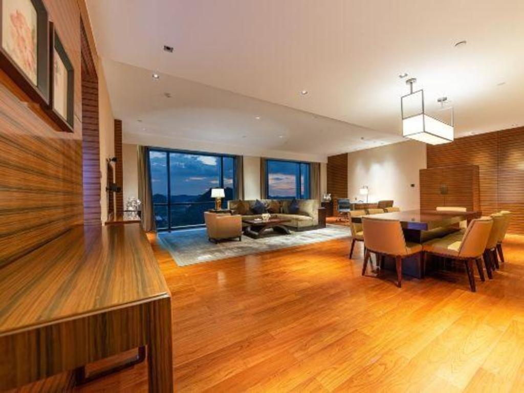 New World Guiyang Hotel Екстер'єр фото