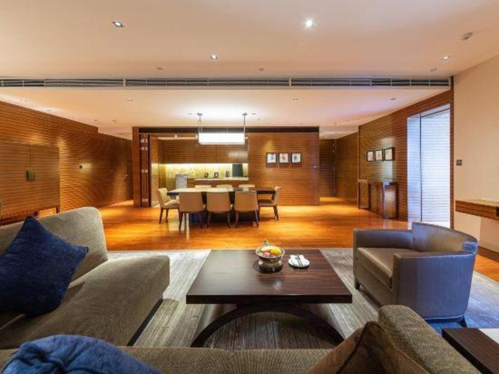 New World Guiyang Hotel Екстер'єр фото