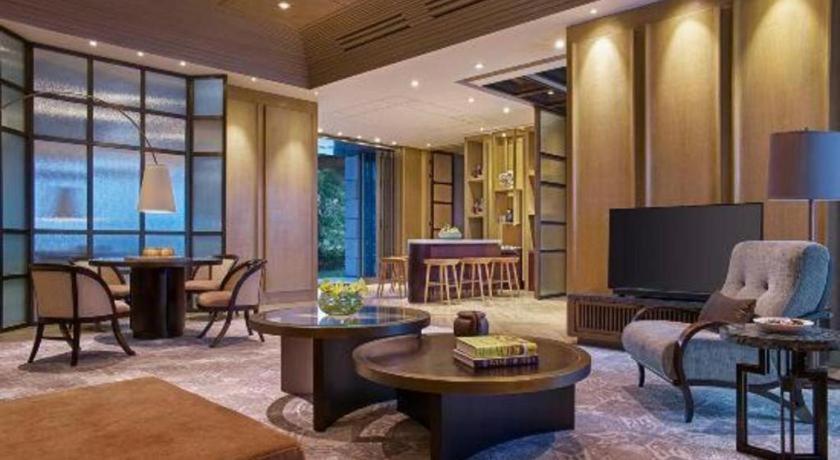 New World Guiyang Hotel Екстер'єр фото