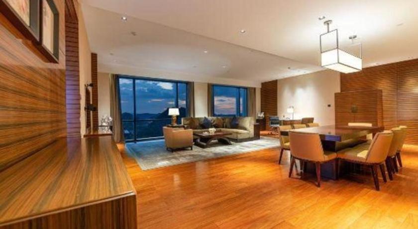 New World Guiyang Hotel Екстер'єр фото