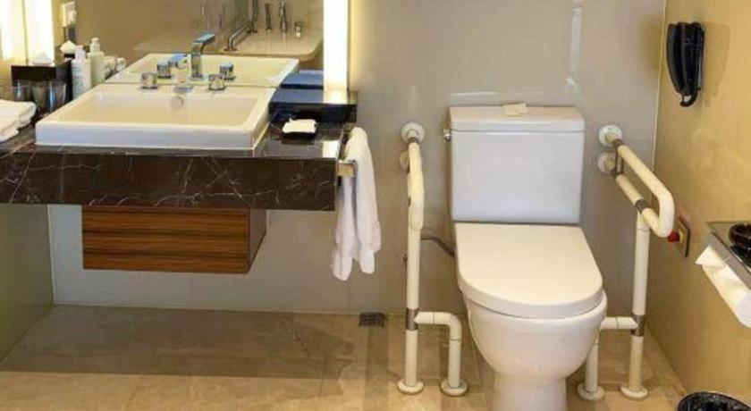 New World Guiyang Hotel Екстер'єр фото