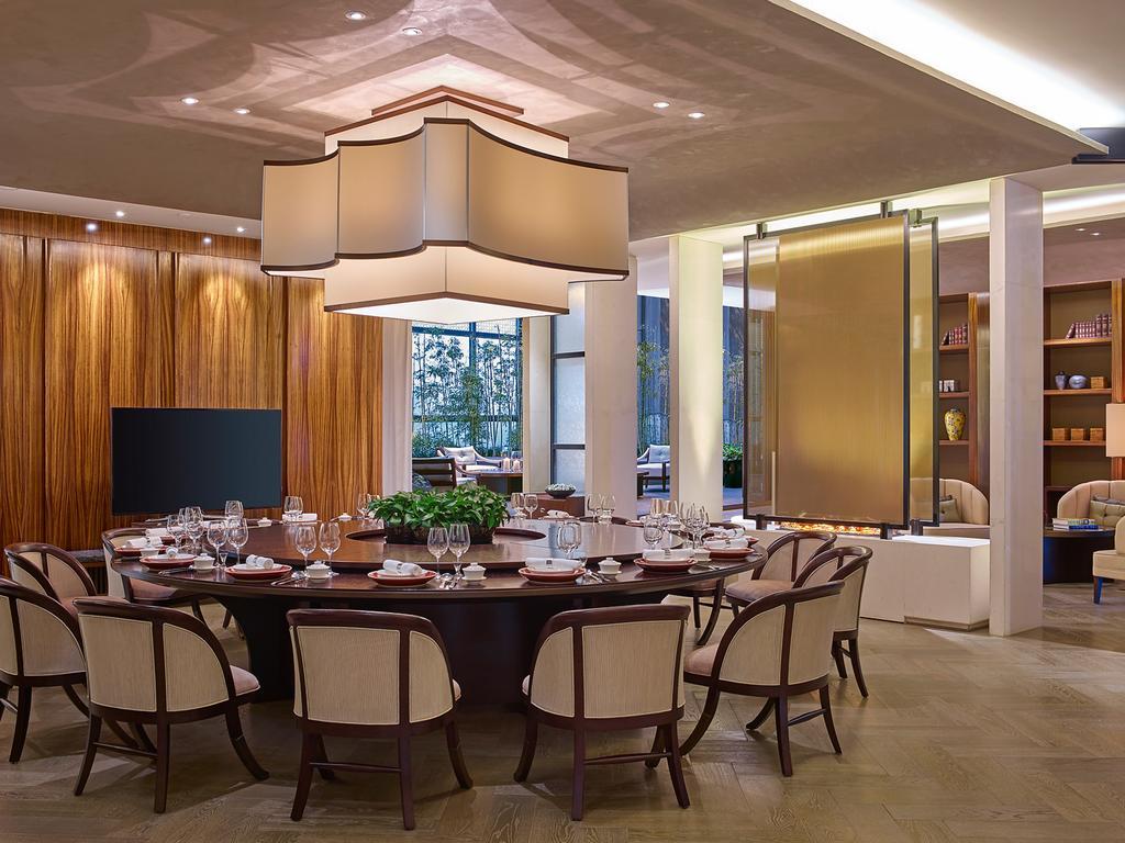 New World Guiyang Hotel Екстер'єр фото