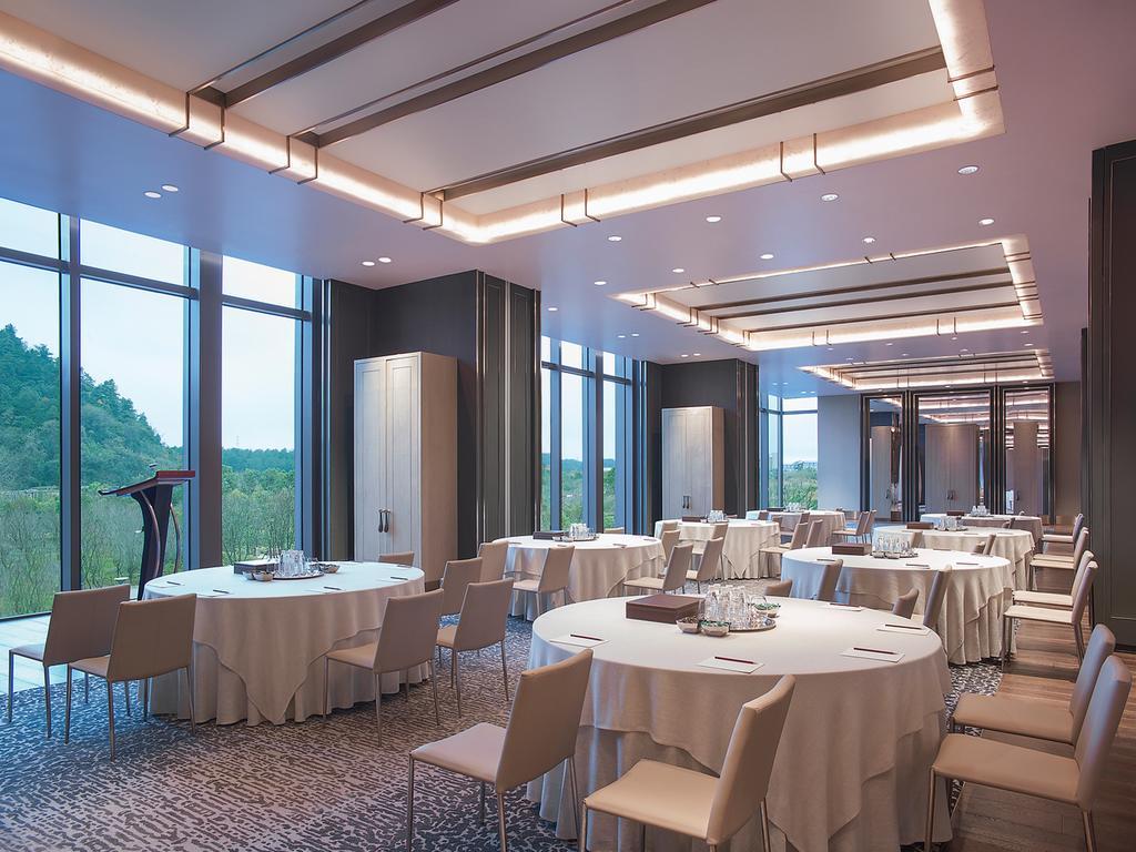 New World Guiyang Hotel Екстер'єр фото